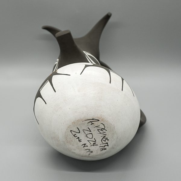 HAND PAINTED DUCK POT by AVELIA & ANDERSON PEYNETSA– ZUNI PUEBLO - Image 4